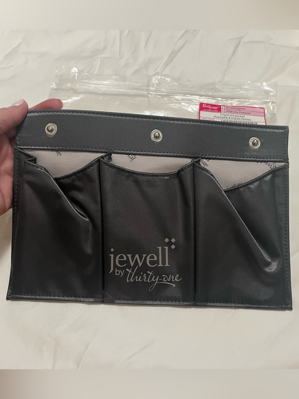 NWT Thirty-One Triple Slit Pocket